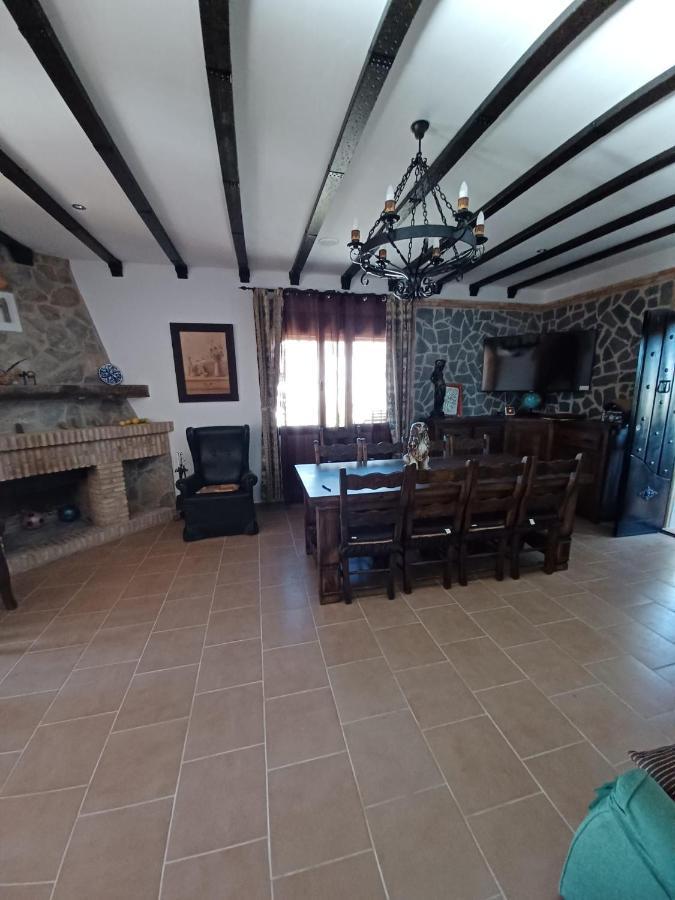 Villa Martinez Alquiler Rural Isabel Alcalá del Valle Extérieur photo