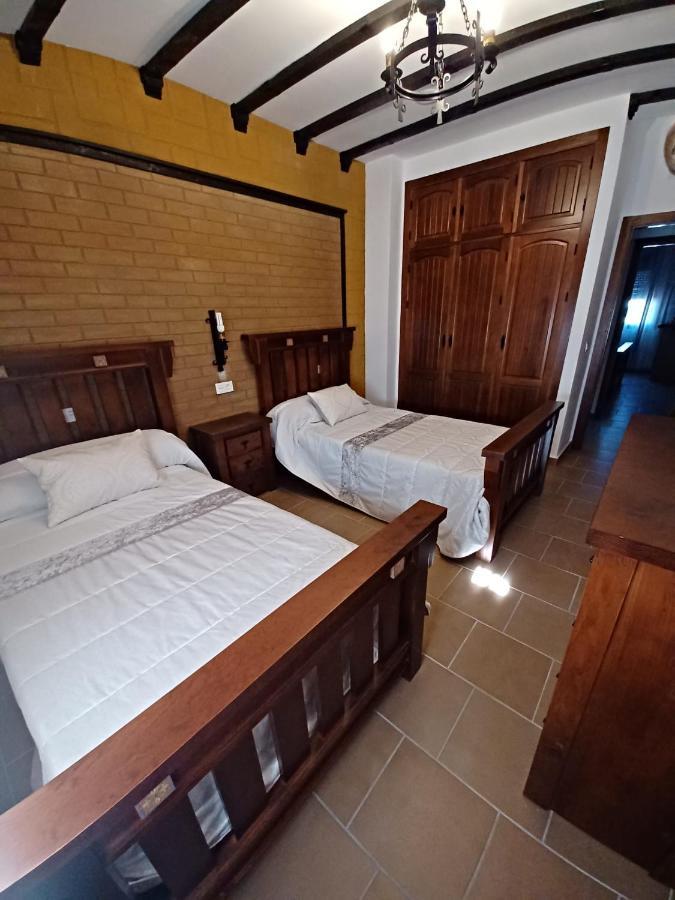 Villa Martinez Alquiler Rural Isabel Alcalá del Valle Extérieur photo