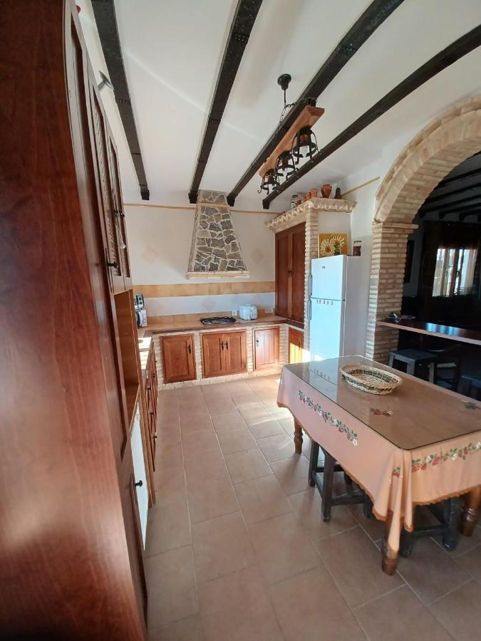 Villa Martinez Alquiler Rural Isabel Alcalá del Valle Extérieur photo